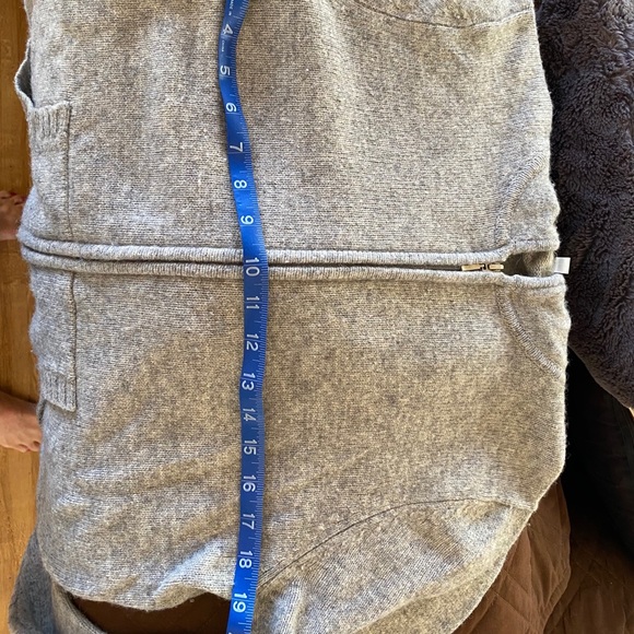 Pria gray lambs wool sweater hoodie - Picture 10 of 12